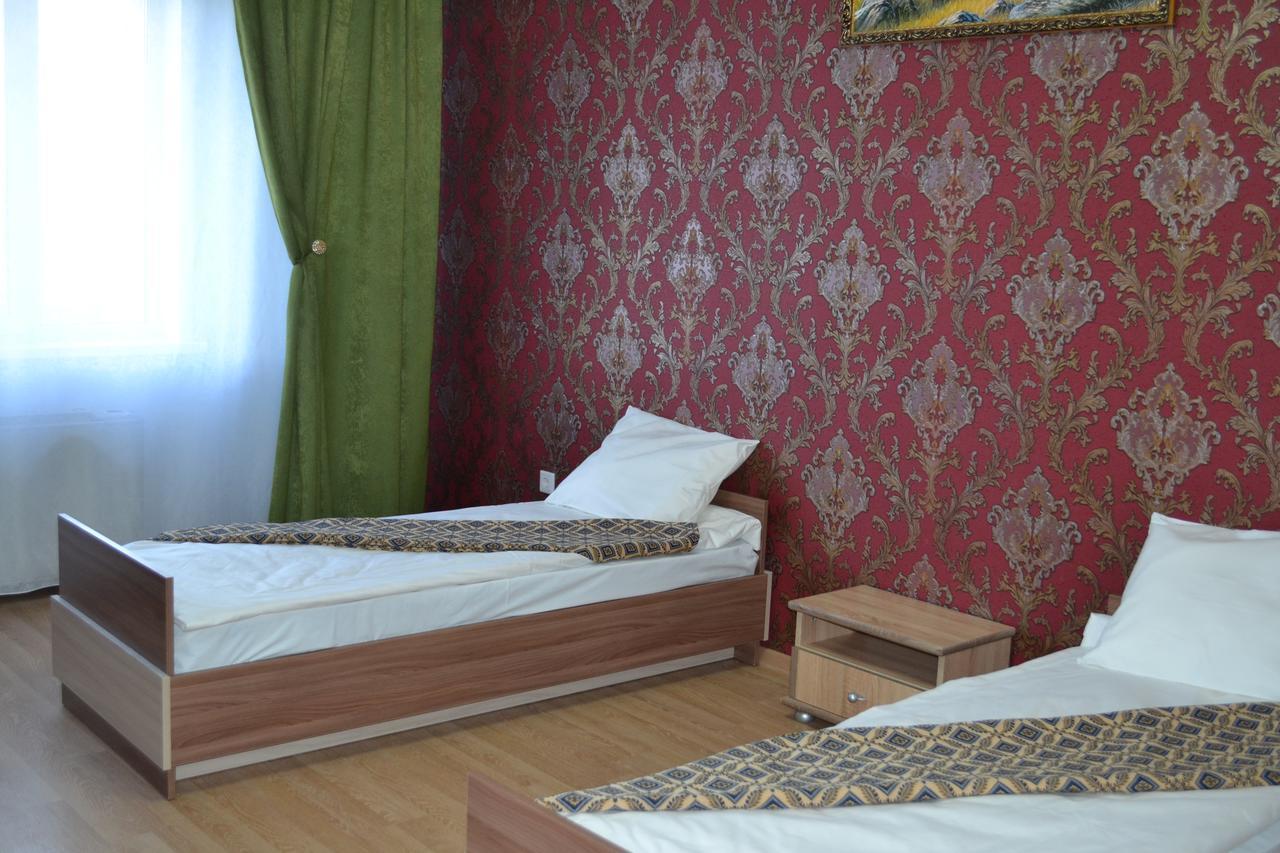 Hotel Alash Астана Екстер'єр фото