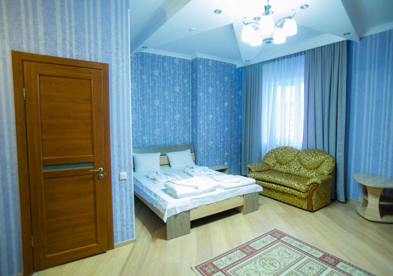 Hotel Alash Астана Екстер'єр фото