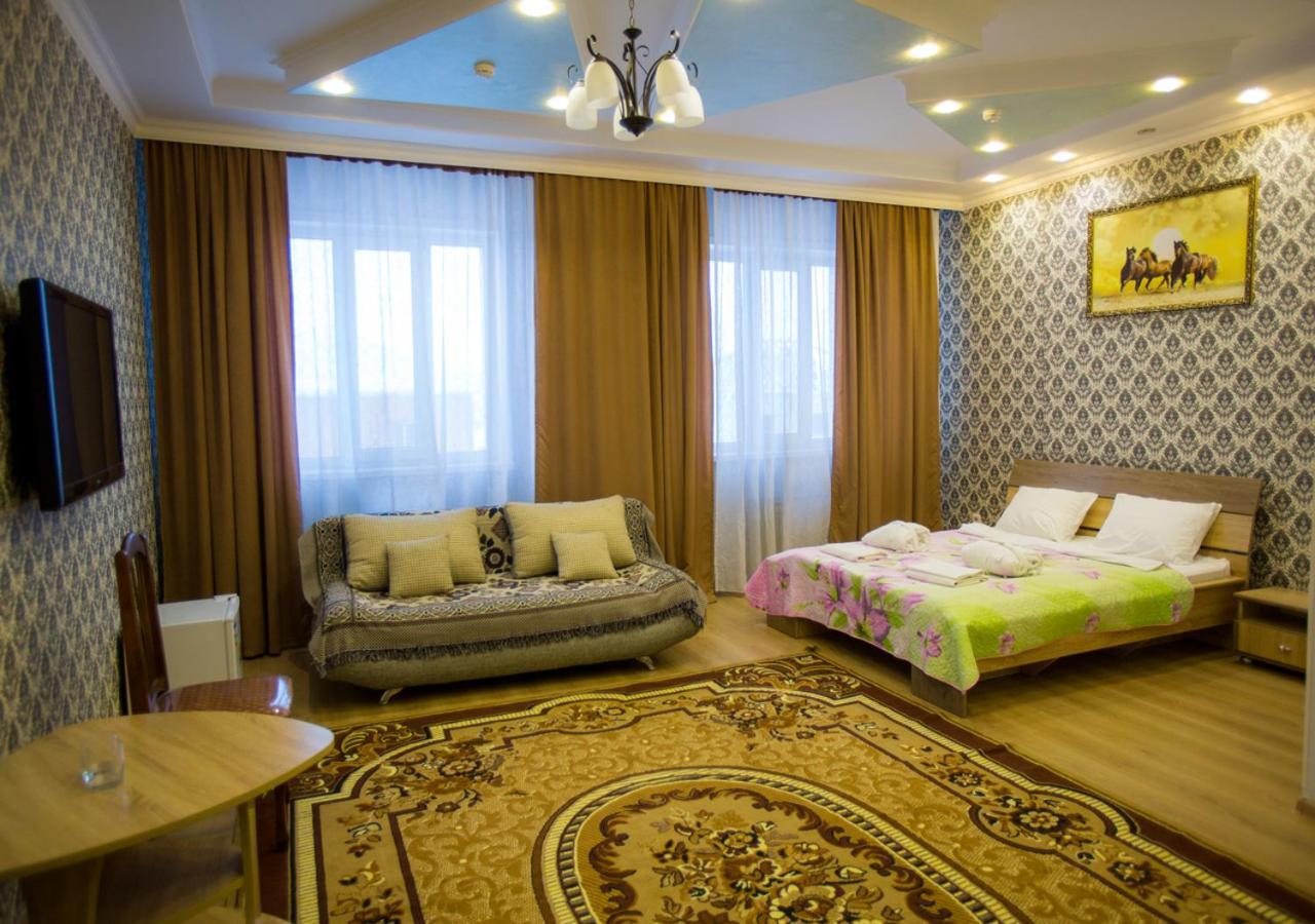 Hotel Alash Астана Екстер'єр фото